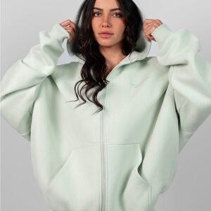 Comfrt Mint Pastel Zip-Up Hoodie size  Med